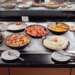 Pullman World Trade Center 4*