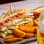 Hotel Pullman World Trade Center 4*