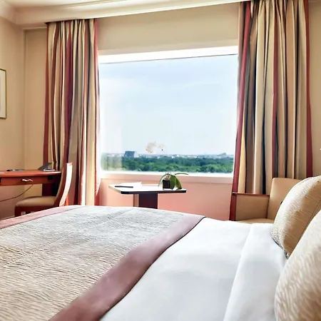 Pullman World Trade Center 4* Bükreş