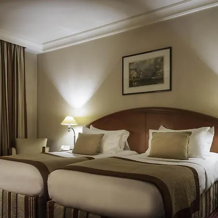 Pullman World Trade Center Hotel 4*