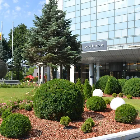 Pullman World Trade Center Отель 4*