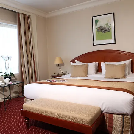 Hotel Pullman World Trade Center 4*