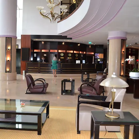 Pullman World Trade Center 4* Bukareszt