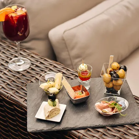 Pullman World Trade Center Бухарест