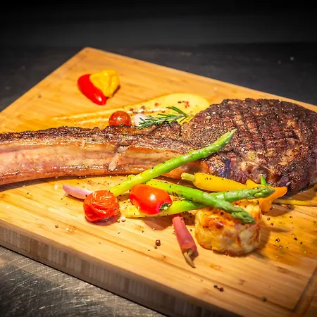 Pullman World Trade Center Hotel 4*