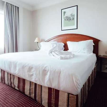 Pullman World Trade Center Hotel 4*