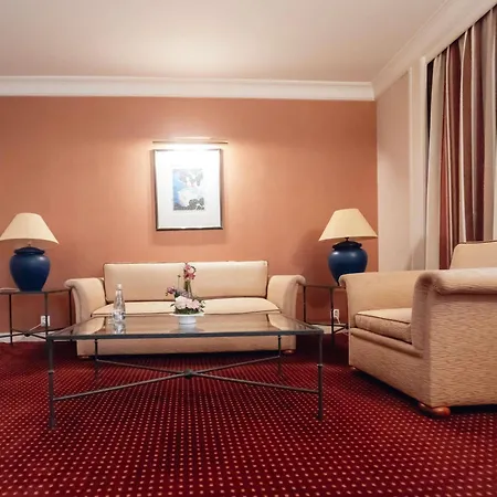 Hotel Pullman World Trade Center 4*