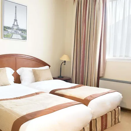 Pullman World Trade Center Hotel