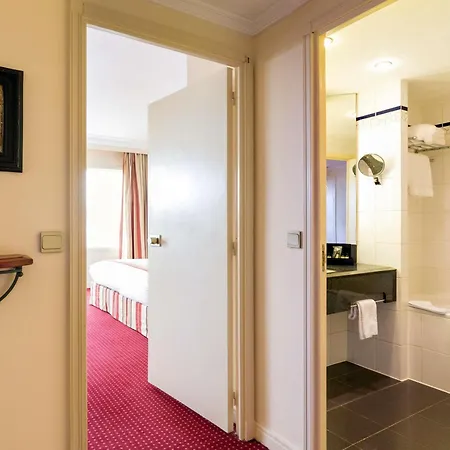 Pullman World Trade Center Hotel