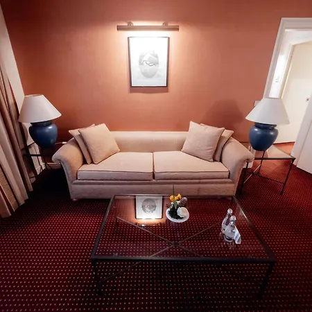 Pullman World Trade Center Отель 4*