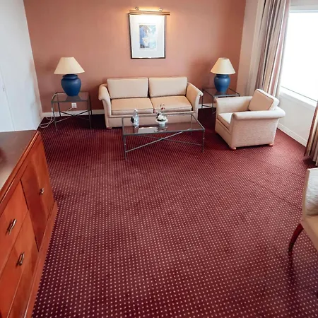 Pullman World Trade Center