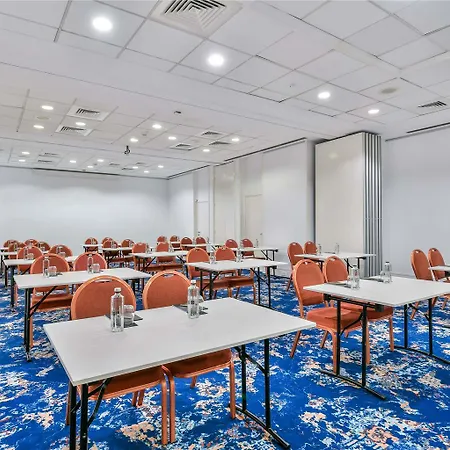 Pullman World Trade Center Otel Bükreş