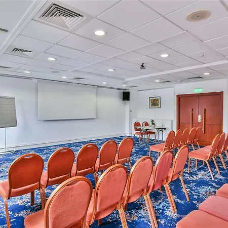 Pullman World Trade Center Otel Bükreş