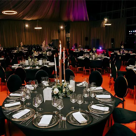 Pullman World Trade Center Otel 4*