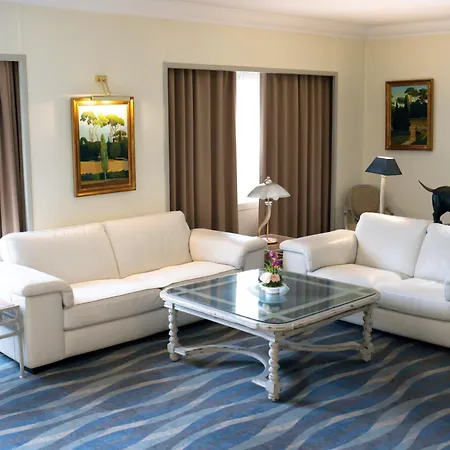 Hotel Pullman World Trade Center 4*
