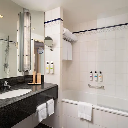 Pullman World Trade Center 4* Bucarest