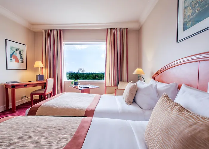 Hotel Pullman World Trade Center 4*