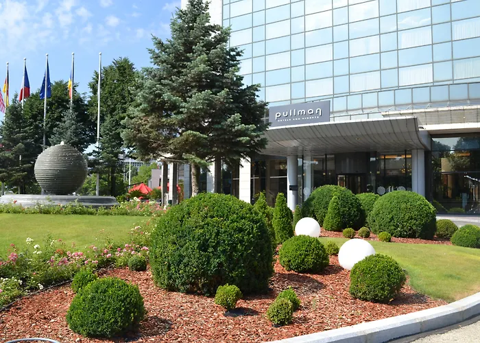 Pullman World Trade Center Отель 4*
