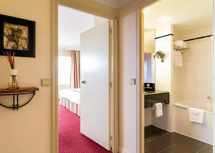 Pullman World Trade Center Hotel