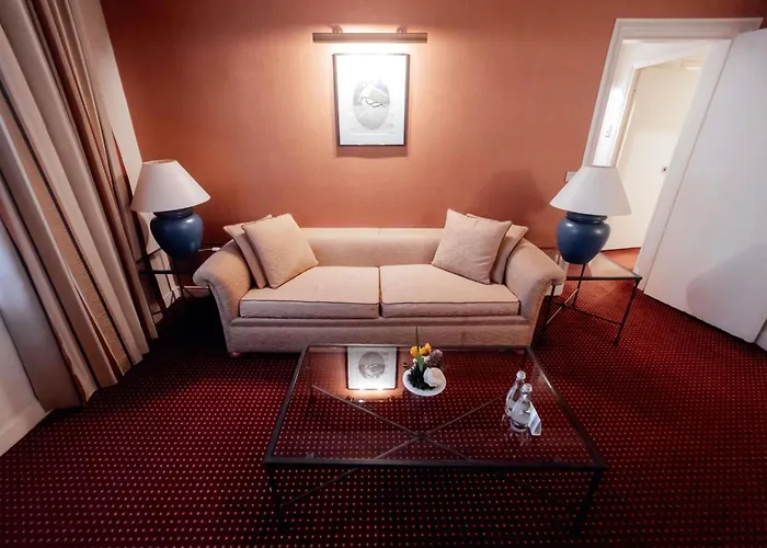 Pullman World Trade Center Hotel 4*