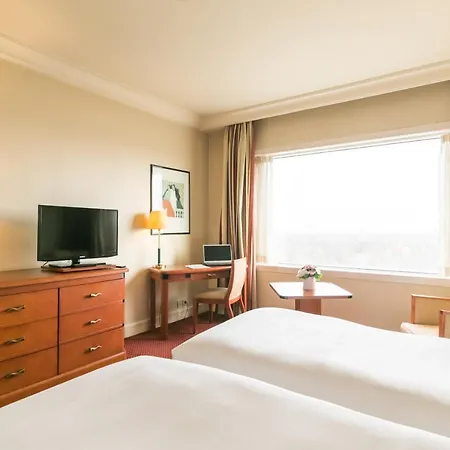 Hotel Pullman World Trade Center 4*