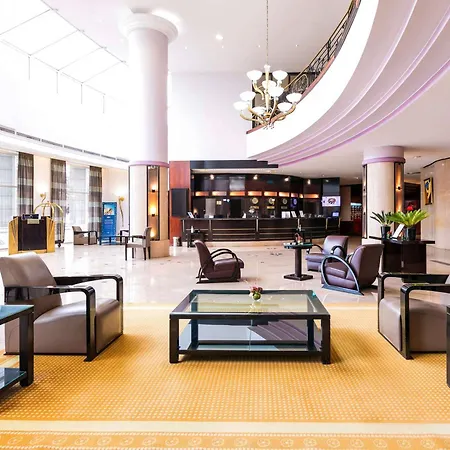 Pullman World Trade Center Hotel 4*