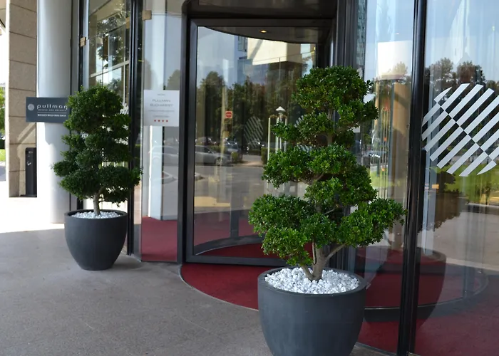 Hotel Pullman World Trade Center 4*